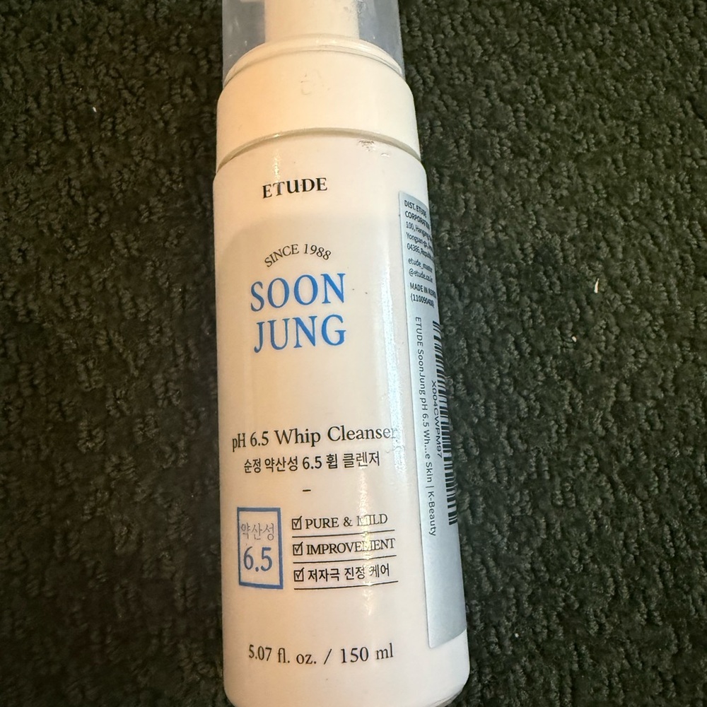 Soon Jung pH 6.5 Whip Cleanser - White
